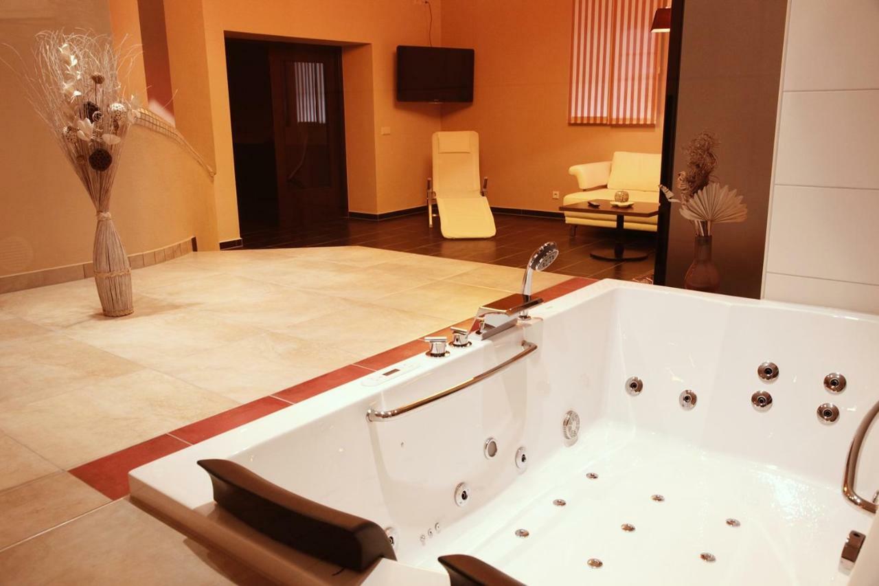 Wellness-Keller Apartment Bautzen Bagian luar foto